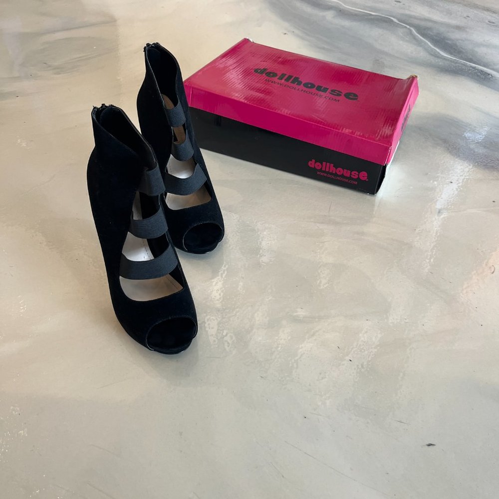 Black high heel
